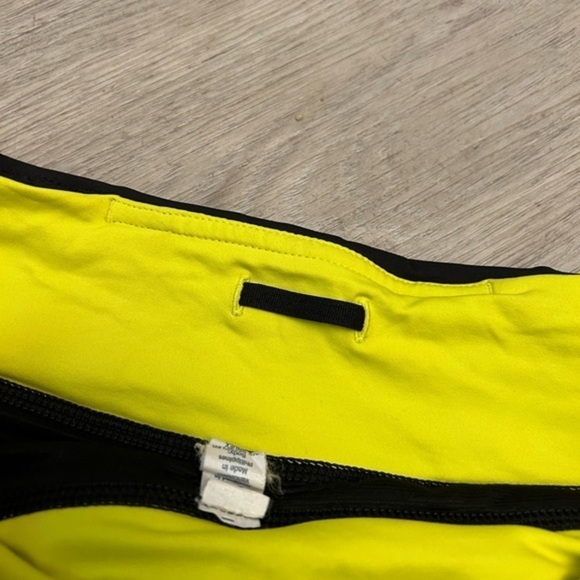 LULULEMON Run Times shorts. 4 way stretch. Chevron Shuffle Fatigue green black - Picture 6 of 11